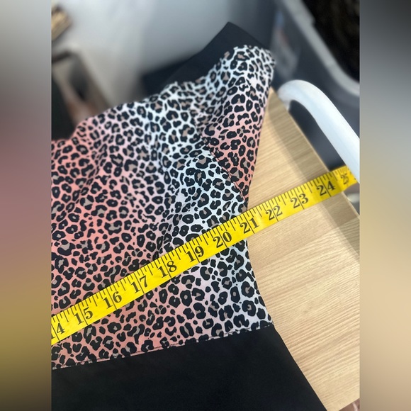 Jessica Simpson Women’s Leopard Print Lightweight Zip-Up Hooded Jacket Sz S - Picture 10 of 10